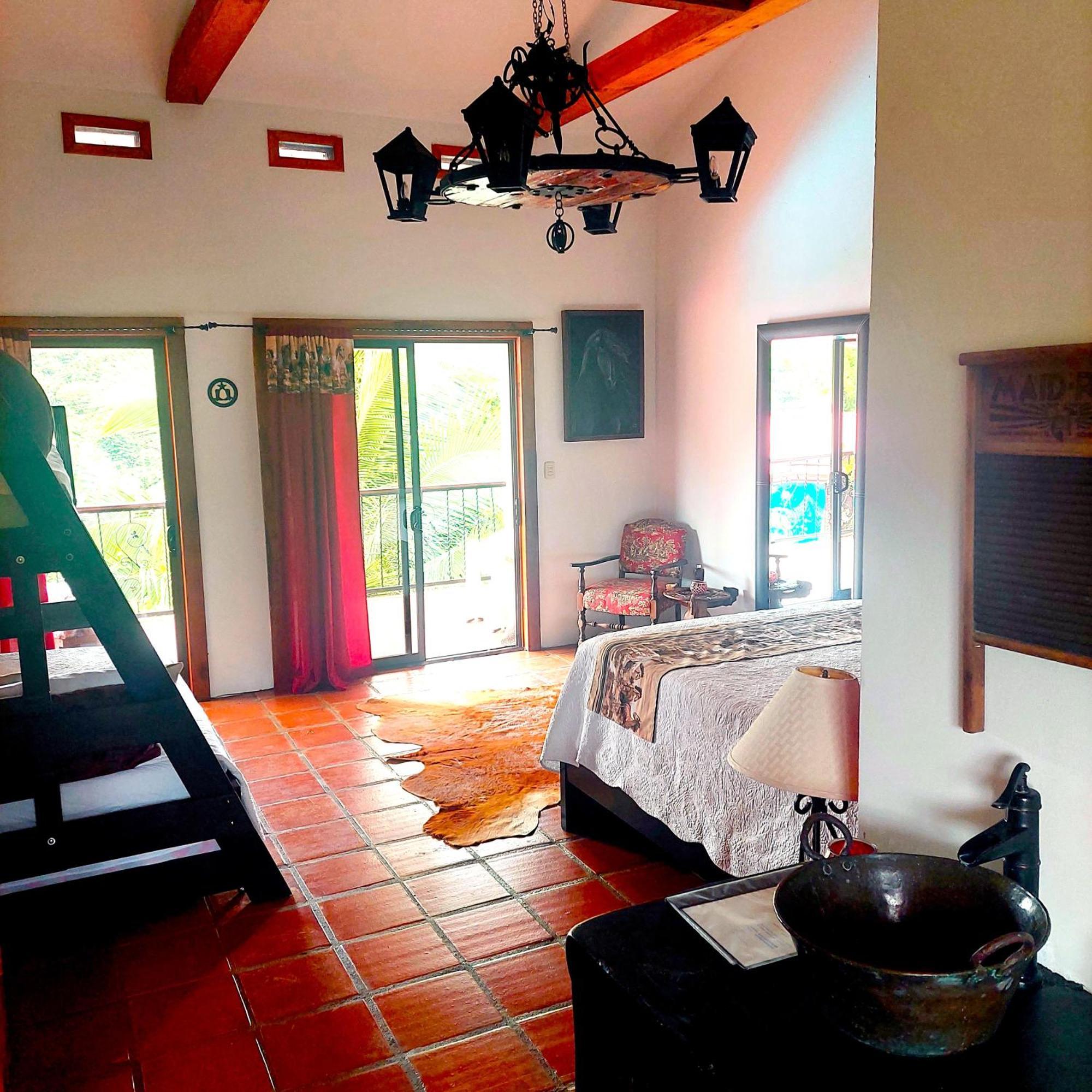 Toucan Lane Hotel And Restaurant Nuevo Arenal Exterior foto